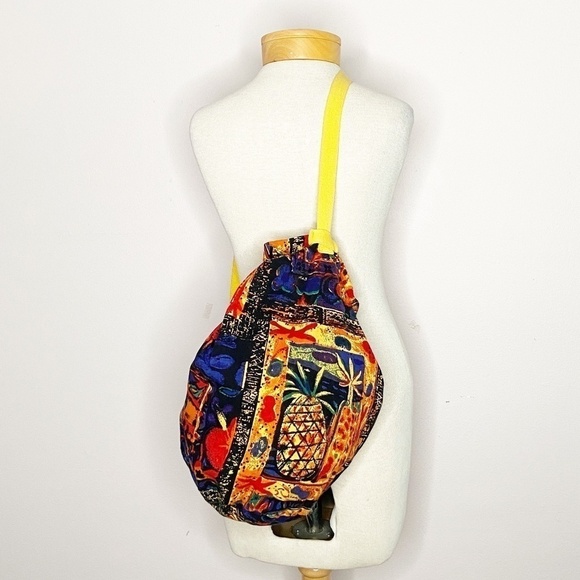 VINTAGE | Colorful Block Print Sling Bag - Picture 4 of 5